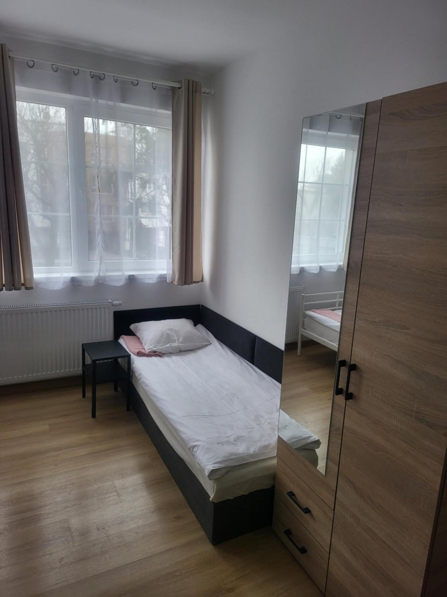 Rooms4Rest Popularna - Private Rooms For Tourists - Atr Consulting Sp, Z O,O, Varsóvia Exterior foto